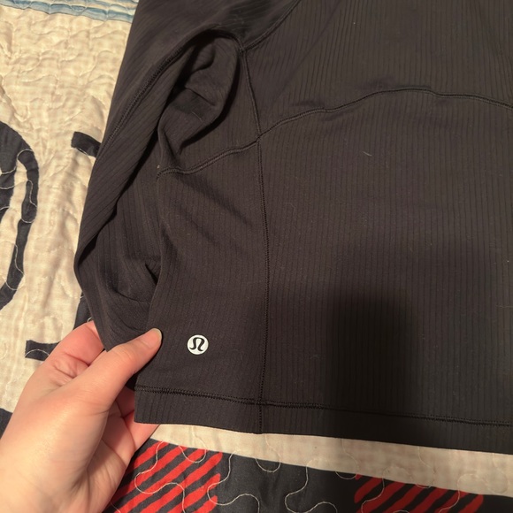 Lululemon reflective crop zip up ! - Picture 6 of 6